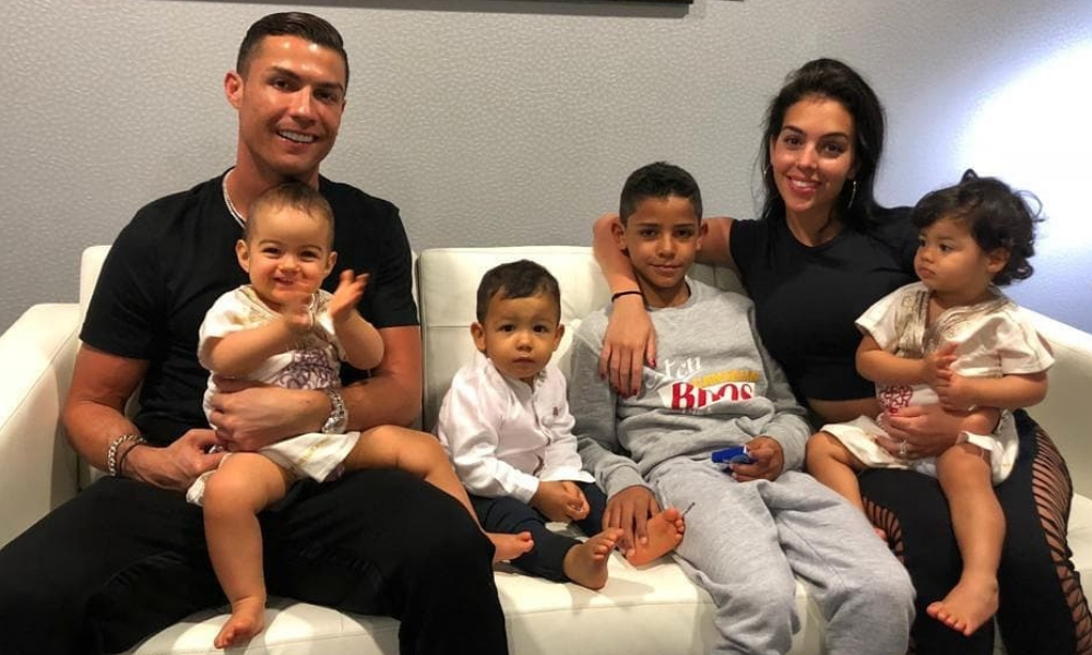 cristiano-ronaldo-children-name-twins-wife-age-photos